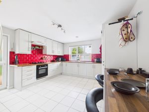 Kitchen- click for photo gallery